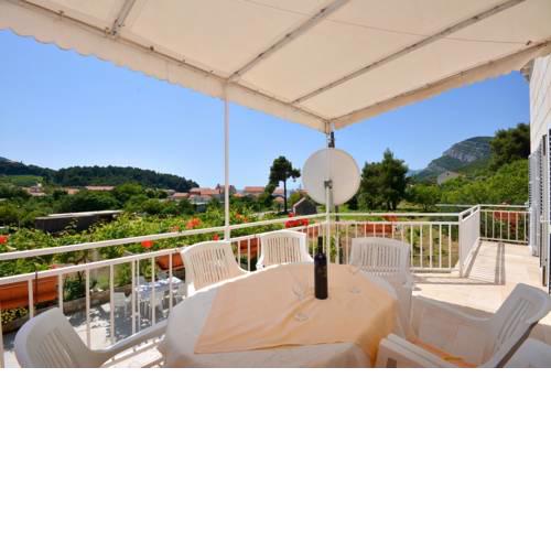 2-bedroom apartment with seaview 3558-2