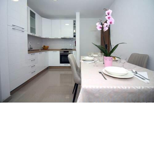 2Bedroom Apartment in Tisno (4+0)