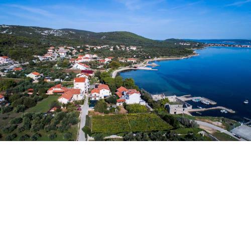 3* Stone House Dora for 5 guests, Pašman Island