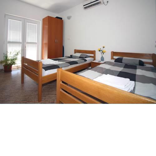 4 Bedroom Apartment in Tisno (8+4)