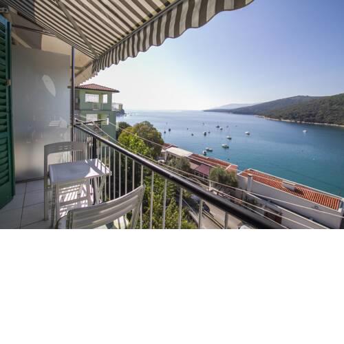 4 persons app 200m from the sea 749