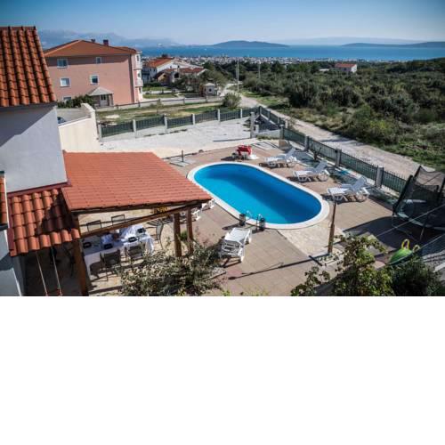4 STARS VILLA LOZO IN PEACEFUL SURROUNDING