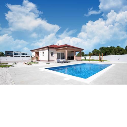 4* Villa First Hill with heated pool, Zaton