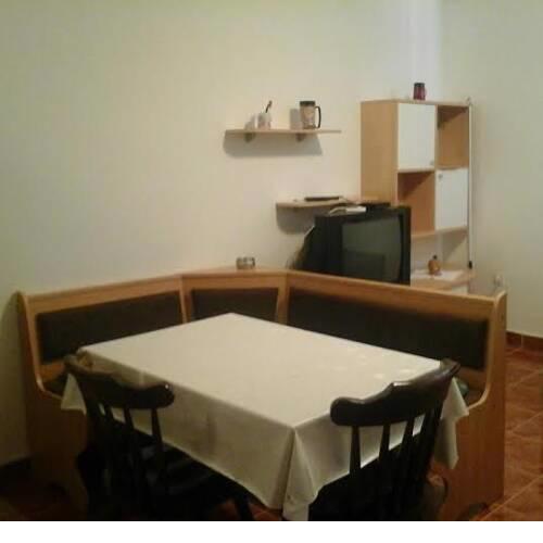 (4890-3) Apartment in Metajna with balcony, air conditioning, WiFi
