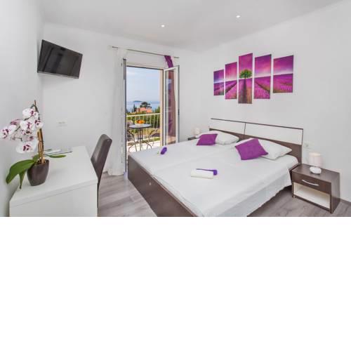 Accommodation Duper