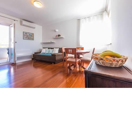 Adriano 2BR apartment with terrace