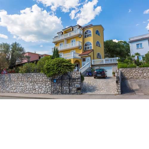 Akelava Apartments