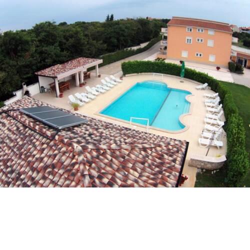 Alluring Apartment in Banjole near Beach and Island