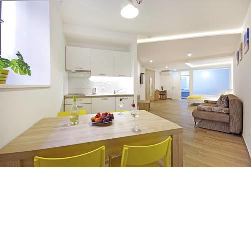 Alos Center Apartments