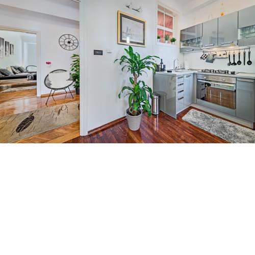 Alpha Apartment