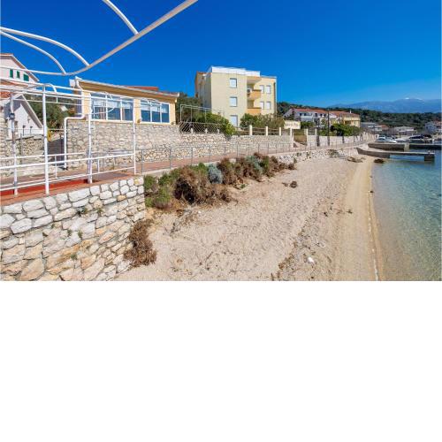 Amazing apartment in Barbat na Rabu with WiFi and 2 Bedrooms
