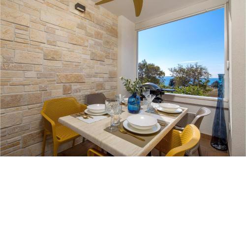 Amazing apartment in Gajac with 2 Bedrooms