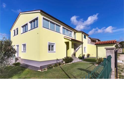 Amazing apartment in Galizana with 2 Bedrooms