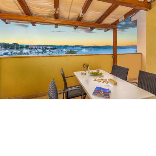 Amazing apartment in Klimno w/ 2 Bedrooms