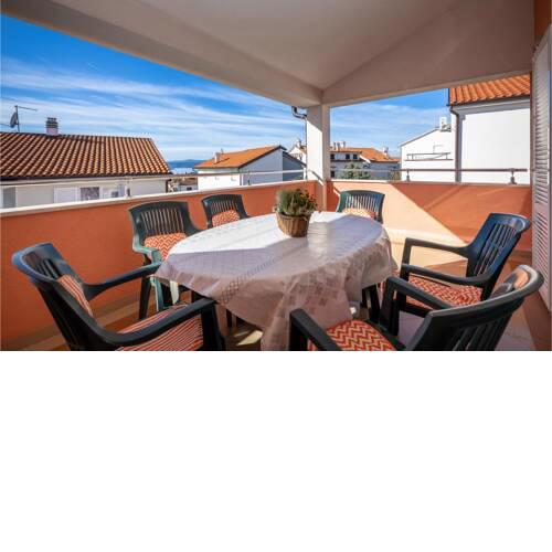 Amazing apartment in Malinska with 3 Bedrooms