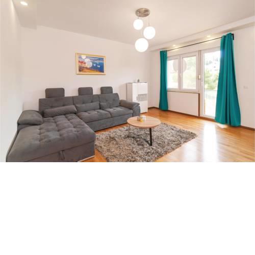 Amazing apartment in Mravince w/ WiFi and 2 Bedrooms