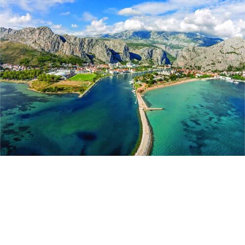 Amazing apartment in Omis w/ WiFi and 2 Bedrooms
