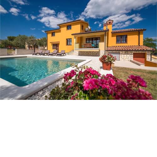 Amazing home in Barban with Outdoor swimming pool, WiFi and 3 Bedrooms