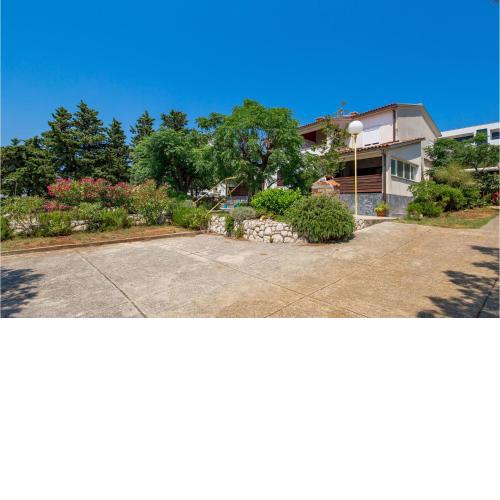Amazing home in Barbat na Rabu with WiFi and 3 Bedrooms