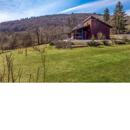 Amazing home in Brocanac w/ Jacuzzi, Sauna and 1 Bedrooms