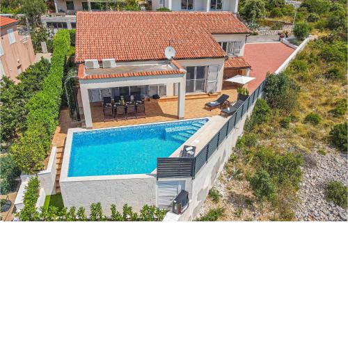 Amazing home in Brodarica with Outdoor swimming pool, WiFi and Heated swimming pool
