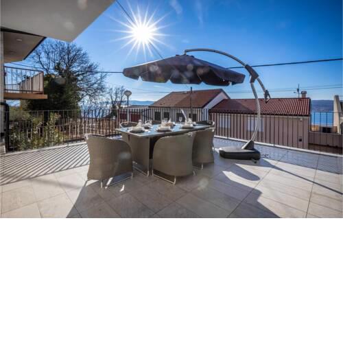 Amazing home in Crikvenica with 3 Bedrooms
