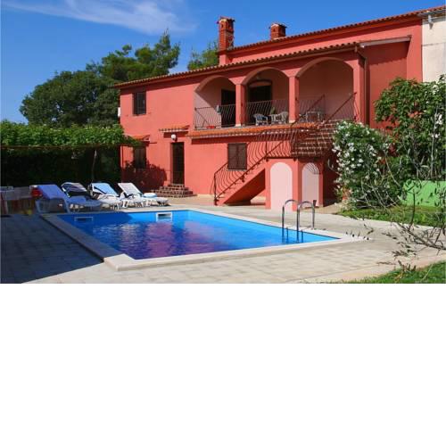 Amazing home in Duga Uvala w/ Outdoor swimming pool and 6 Bedrooms