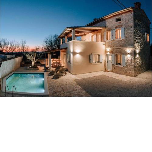 Amazing home in Galizana with Outdoor swimming pool, WiFi and 3 Bedrooms