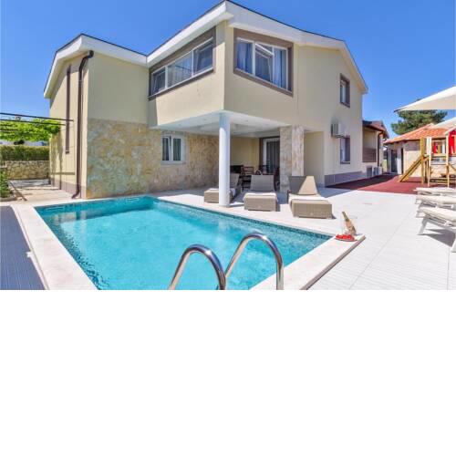 Amazing home in Kastel w/ Outdoor swimming pool, WiFi and 4 Bedrooms