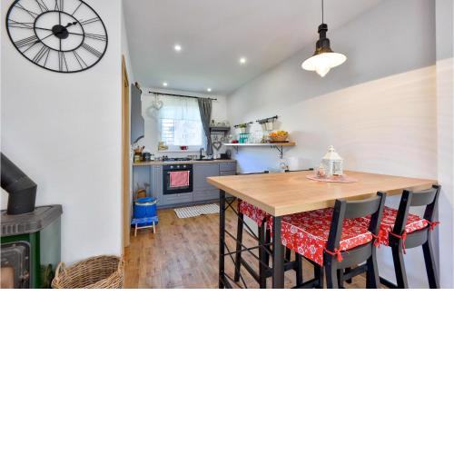 Amazing home in Mokrice with Sauna and 2 Bedrooms