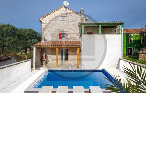 Amazing home in Orbanici w/ Outdoor swimming pool and 3 Bedrooms