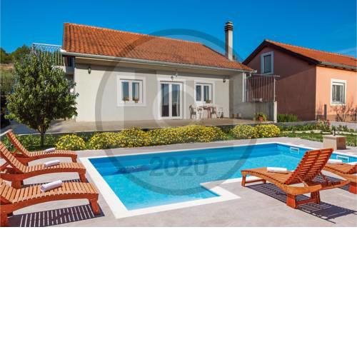 Amazing home in Piramatovci w/ Outdoor swimming pool and 2 Bedrooms