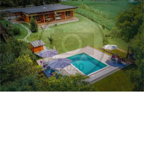 Amazing home in Rakov Potok w/ Outdoor swimming pool, Sauna and 3 Bedrooms