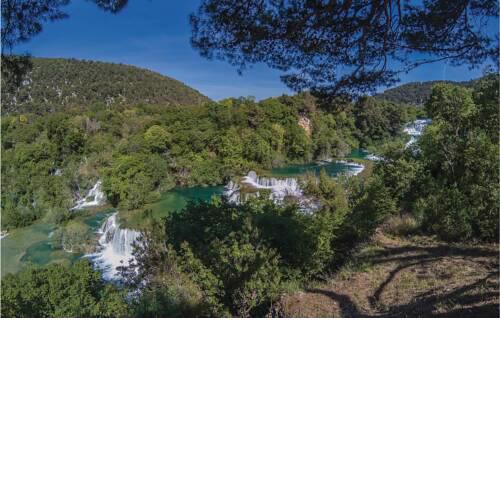 Amazing home in Siveric w/ Jacuzzi, Sauna and WiFi