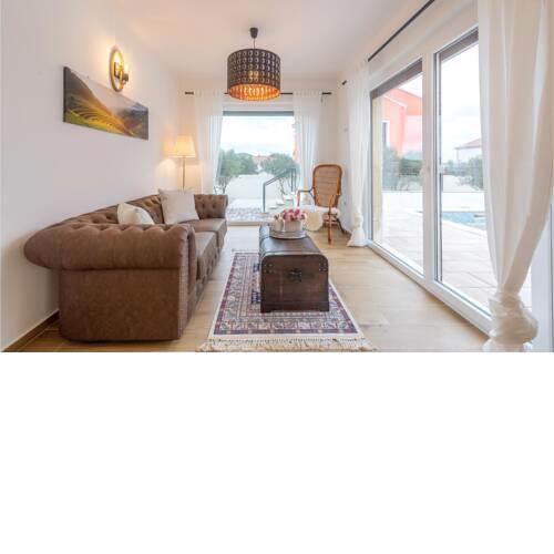 Amazing home in Sukosan w/ Outdoor swimming pool, Sauna and 4 Bedrooms