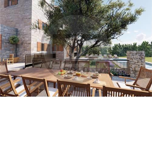 Amazing home in Tinj w/ Outdoor swimming pool, Jacuzzi and 6 Bedrooms