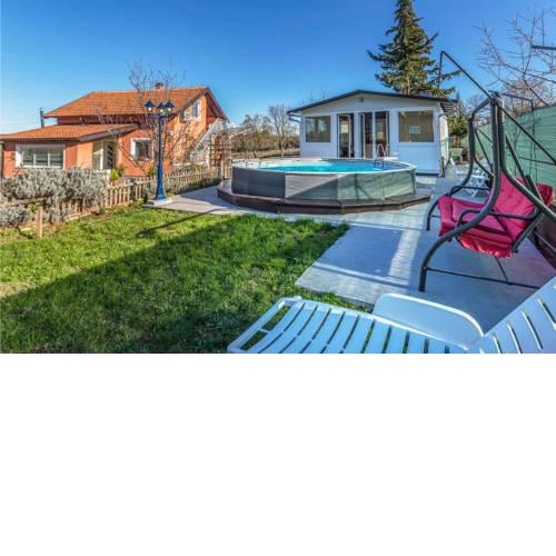 Amazing home in Vodnjan w/ 2 Bedrooms