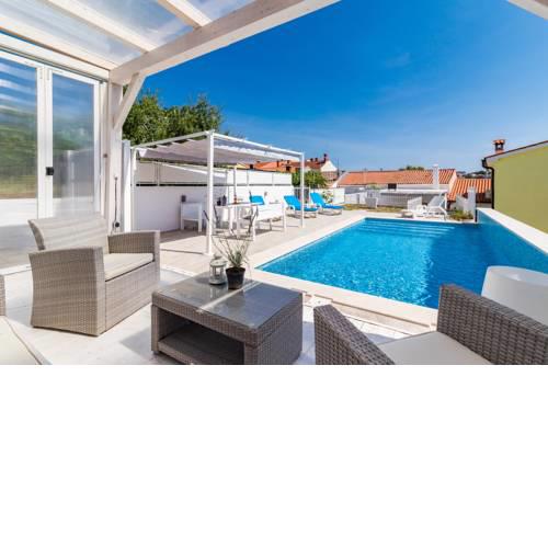 Amazing two studio apartments with pool