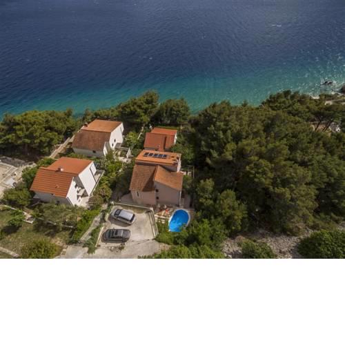 Amazing Villa With Pool And Beach At Your Doorstep