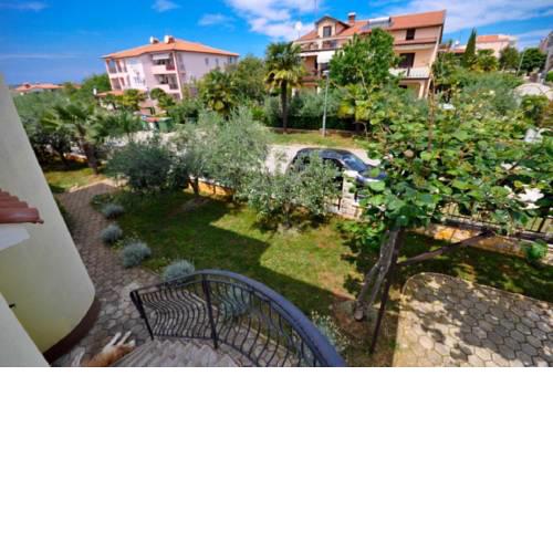 Ana M Apartments