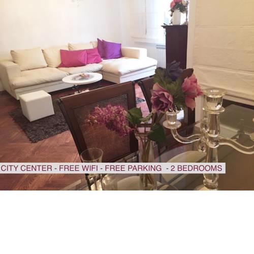 Ana's City Center Apartment