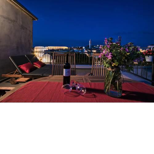 Ancora Center Apartment