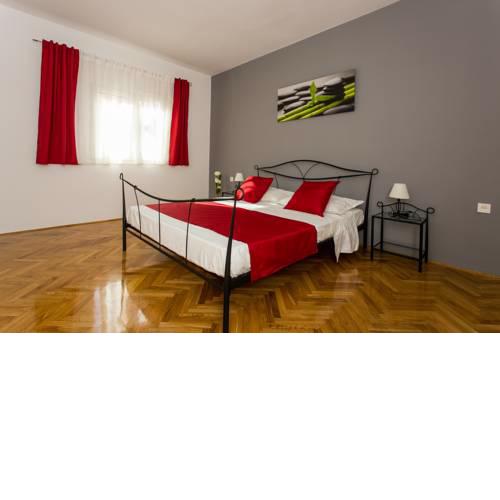 Andema Apartment