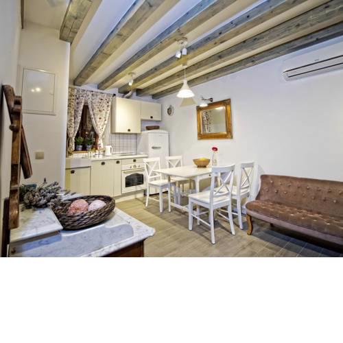 Anja Apartments