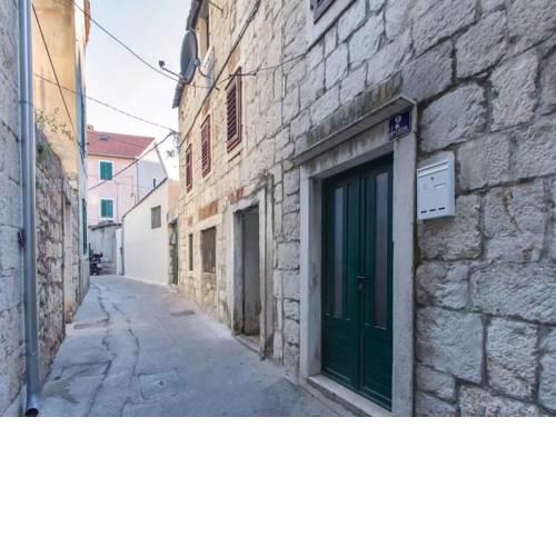 Ante Studio Apartment