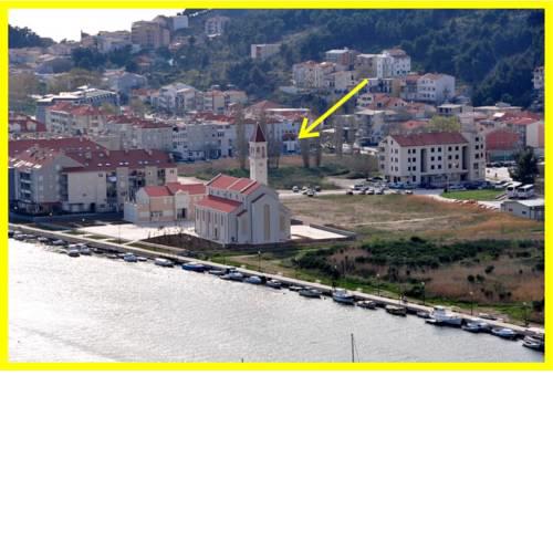 AP VANJA - 2 bedroom apartment, near city center and sandy beach