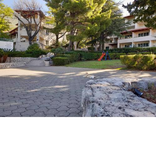 Aparthotel Plat