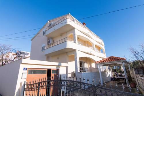 Apartman Anna Lenna