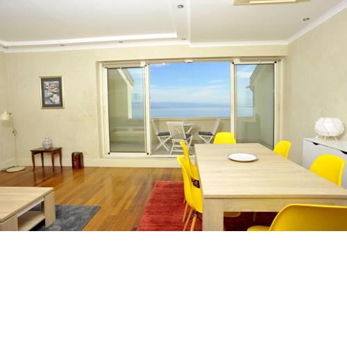 Apartman Annamaria u vili Alba s bazenom