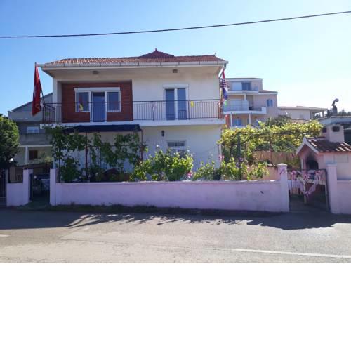 Apartman B.B.